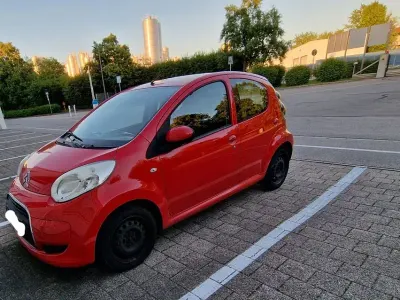 Gebraucht Citroën C1 SELECTION 68 PS (50 kW) 2011 Rot Kleinwagen