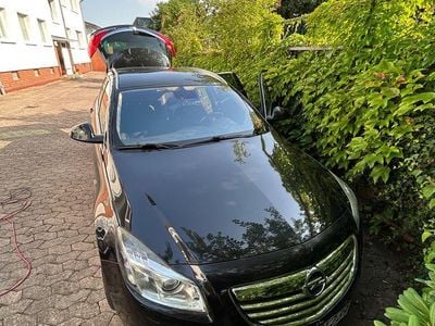 Gebraucht Opel Insignia Sport 160 PS (117 kW) 2011 Schwarz Kombi