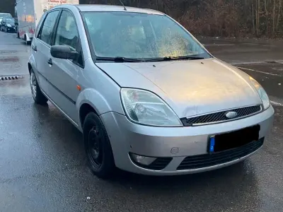 Brugt Ford Fiesta 60 HK (44 kW) 2003 Sølv Hatchback