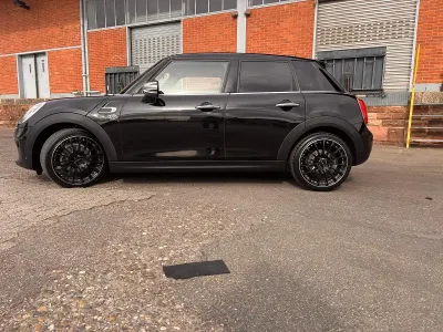Gebraucht Mini Cooper Seven 136 PS (100 kW) 2016 Schwarz Kleinwagen