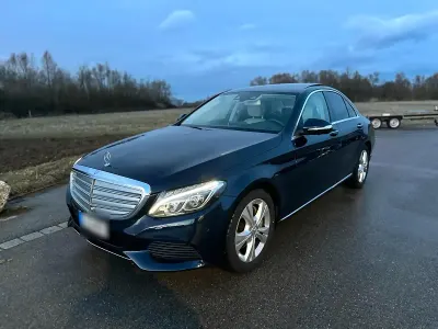 Gebraucht Mercedes C250 211 PS (155 kW) 2014 Blau Limousine