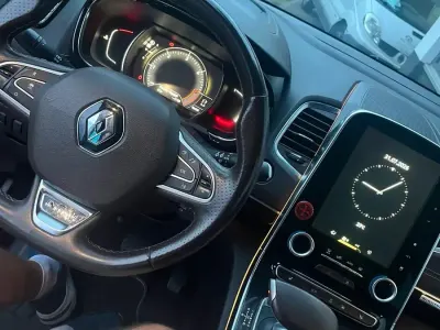Gebraucht Renault Espace Initiale Paris 160 PS (117 kW) 2016 Schwarz Van / Kleinbus