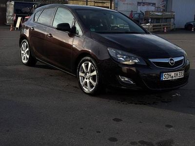 Gebraucht Opel Astra 130 PS (95 kW) 2013 Braun Kleinwagen