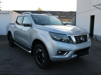 Gebraucht Nissan Navara Tekna 190 PS (139 kW) 2021 Silber Pickup
