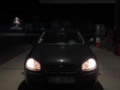 Schwarz Gebraucht 2004 VW Golf V Kleinwagen | 2.300 € (Guter Preis)