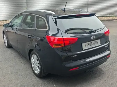 Gebraucht Kia Ceed Sportswagon Premium 128 PS (94 kW) 2015 Schwarz Kombi