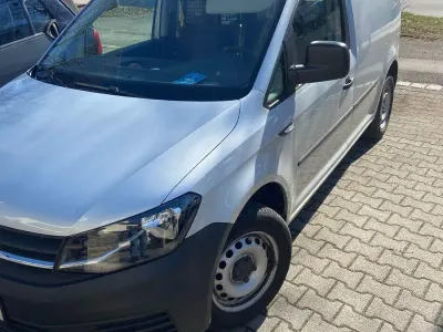 Gebraucht VW Caddy Trendline 102 PS (75 kW) 2016 Silber Van / Kleinbus