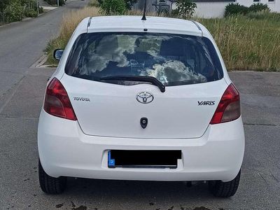 Gebraucht Toyota Yaris Cool 69 PS (50 kW) 2009 Weiß Limousine