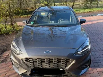 Gebraucht Ford Focus ST-Line 150 PS (110 kW) 2019 Grau Limousine