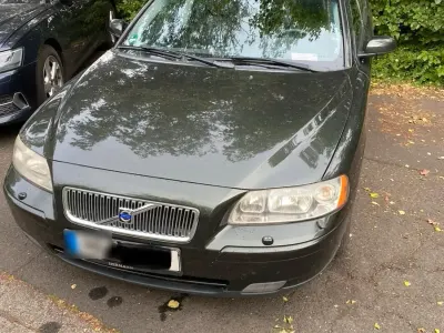 Gebraucht Volvo V70 150 PS (110 kW) 2006 Grün Kombi
