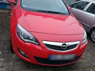 Second-hand Opel Astra 180 CP (132 kW) 2009 Roșu Coupe