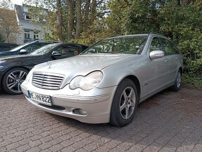 Usata Mercedes C220 Classic 143 CV (105 kW) 2003 Argento Berlina
