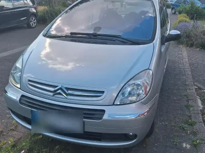 Gebraucht Citroën Xsara Picasso 101 PS (74 kW) 2006 Silber Van / Kleinbus