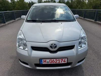 Gebraucht Toyota Corolla Verso 136 PS (100 kW) 2008 Silber Van / Kleinbus