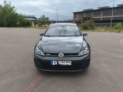 Second-hand VW Golf VII GTD 184 CP (135 kW) 2016 Gri Break