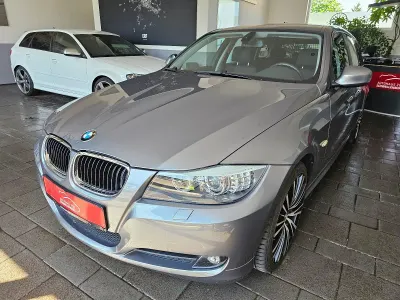 Gebraucht BMW 318 143 PS (105 kW) 2010 Grau Kombi