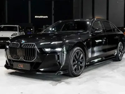 Gebraucht BMW 750e M Sport 313 PS (230 kW) 2025 Schwarz Limousine