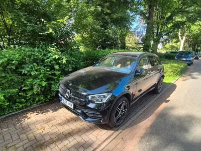 Gebraucht Mercedes GLC300e 320 PS (235 kW) 2022 Schwarz SUV