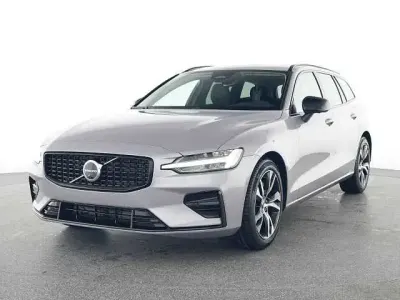 Gebraucht Volvo V60 145 PS (106 kW) 2025 Kombi