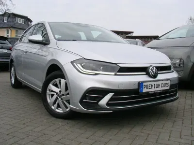 Gebraucht VW Polo Style 95 PS (69 kW) 2023 Reflexsilber metallic Kleinwagen