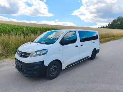 Gebraucht Opel Vivaro-e Combi 144 PS (105 kW) 2022 Weiß Van / Kleinbus