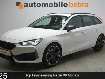 Używany Cupra Leon VZ 310 KM (228 kW) 2022 Biały Sedan/Limuzyna