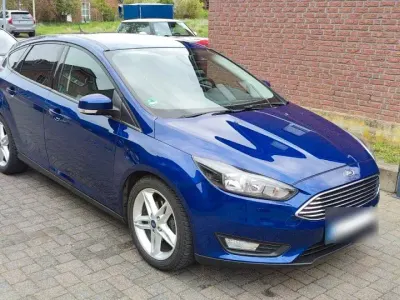 Used Ford Focus Titanium 101 HP (74 kW) 2015 Blue Sedan