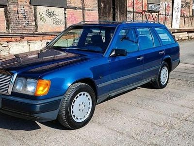 Gebraucht Mercedes 300 147 PS (108 kW) 1988 Blau Kombi