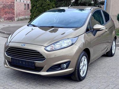 Usata Ford Fiesta 82 CV (60 kW) 2015 Marrone Utilitaria