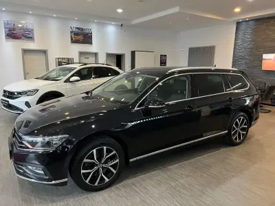 Gebraucht VW Passat Elegance 200 PS (147 kW) 2022 Schwarz Kombi