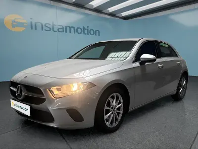 Gebraucht Mercedes A180 136 PS (100 kW) 2020 Silber Limousine