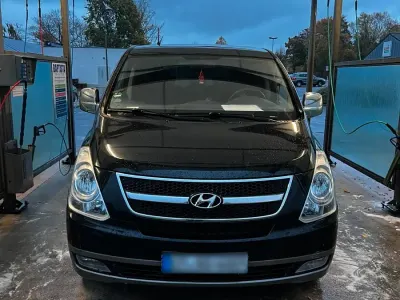 Gebraucht Hyundai H-1 2010 Schwarz Van / Kleinbus