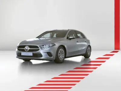 Gebraucht Mercedes A180 116 PS (85 kW) 2019 Silber Limousine