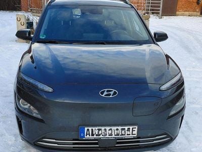 Gebraucht Hyundai Kona 100 kW (136 PS) 2022 Grau SUV
