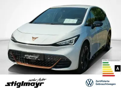 Gebraucht Cupra Born e-Boost 169 kW (231 PS) 2023 Eisweiß Kleinwagen
