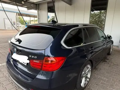 Gebraucht BMW 330 258 PS (189 kW) 2012 Blau Kombi