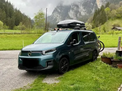Gebraucht Citroën Berlingo 130 PS (95 kW) 2024 Blau Van / Kleinbus