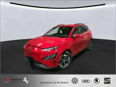 Gebraucht Hyundai Kona Trend 150 kW (204 PS) 2022 Rot SUV
