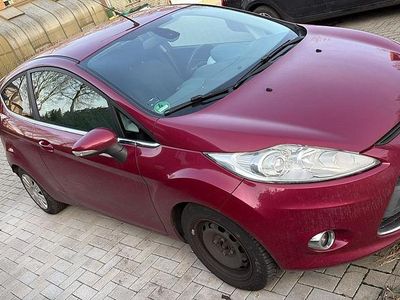 Gebraucht Ford Fiesta 97 PS (71 kW) 2009 Rot Kleinwagen