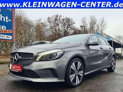 Gebraucht Mercedes A180 AMG 122 PS (89 kW) 2017 Mountaingrau (metallic) Limousine