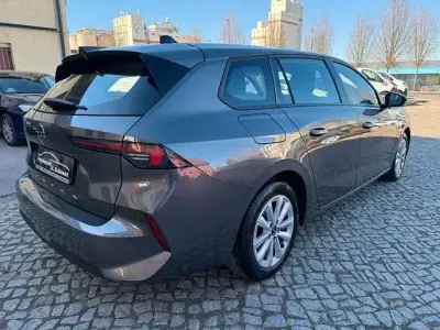 Gebraucht Opel Astra Enjoy 150 PS (110 kW) 2023 Grau Kleinwagen