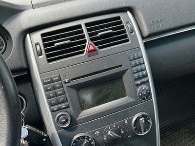 Mercedes B200