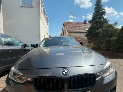 Gebraucht BMW 320 143 PS (105 kW) 2015 Grau Limousine