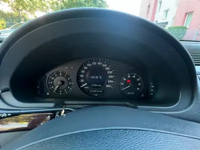 Gebraucht Mercedes E200 164 PS (120 kW) 2003 Schwarz Limousine