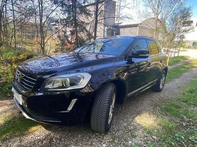 Second-hand Volvo XC60 Summum 190 CP (139 kW) 2016 Negru SUV