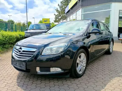 Gebraucht Opel Insignia Business 131 PS (96 kW) 2013 Karbonschw graphitschw midnigh Kombi