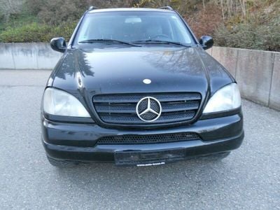 Mercedes ML270