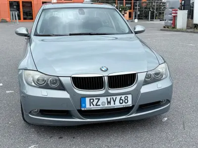 Gebraucht BMW 318 149 PS (109 kW) 2006 Grau Limousine