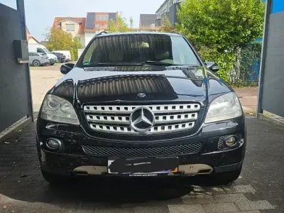 Gebraucht Mercedes ML280 190 PS (139 kW) 2007 Schwarz SUV