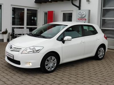 Gebraucht Toyota Auris Life 132 PS (97 kW) 2010 Weiß Limousine